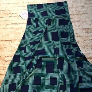 LuLaRoe maxi skirt size small 💙💙💙💙
