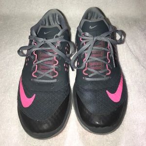 Woman's Nike shoes
