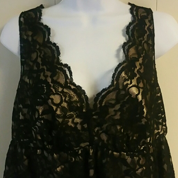 Banana Republic black lace top sold - Picture 2 of 4