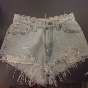 Cute Levi shorts size 1/2