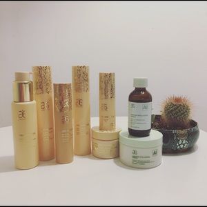 NEW ARBONNE: re9 complete skincare set