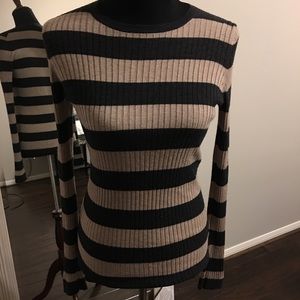 Brand:Vince size: medium