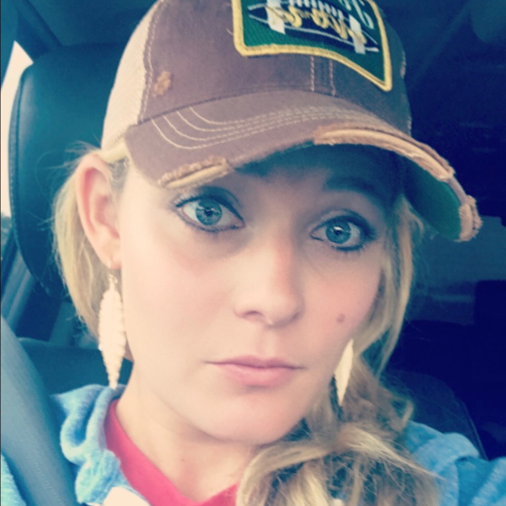 Meet your Posher, Brooke