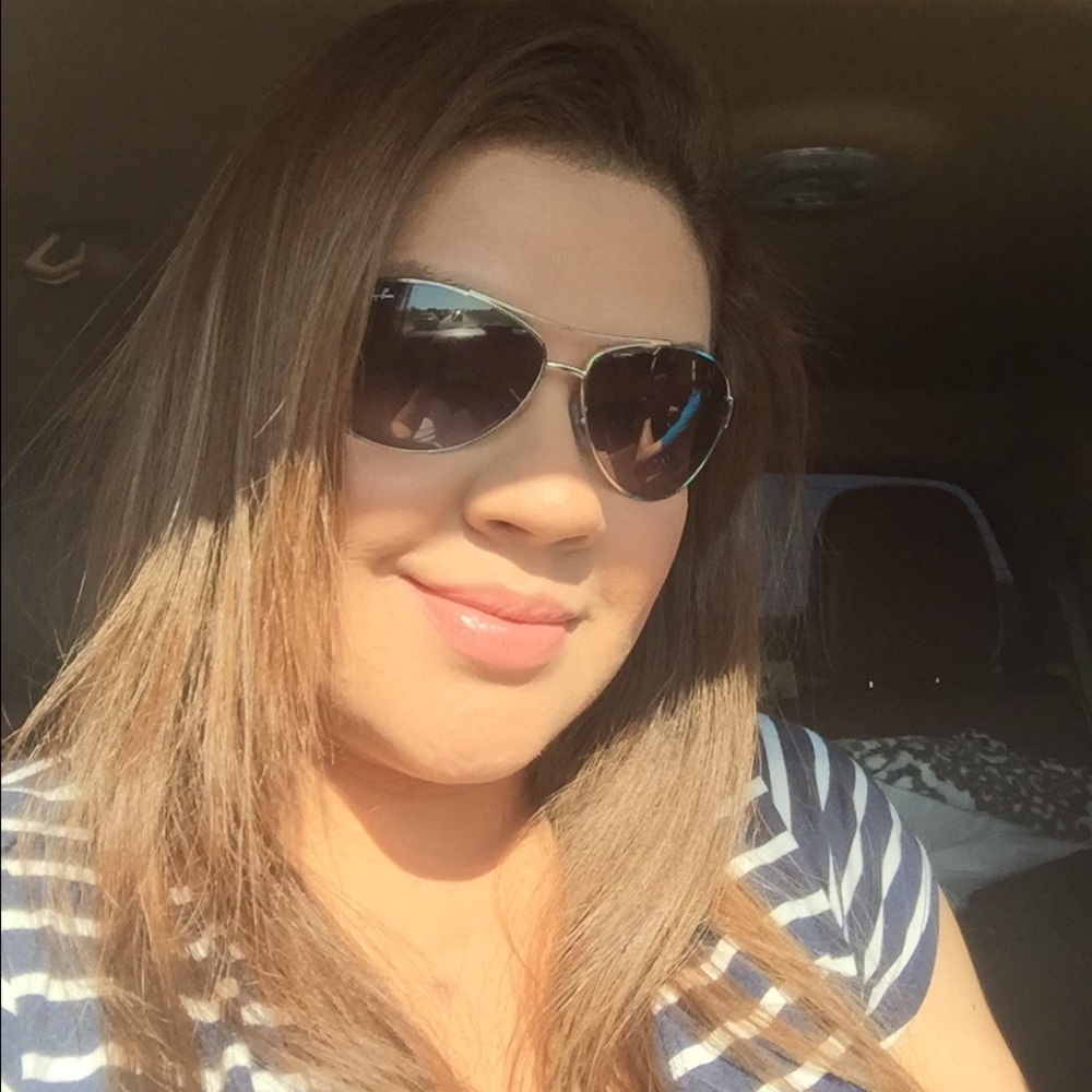Meet your Posher, Jennifer