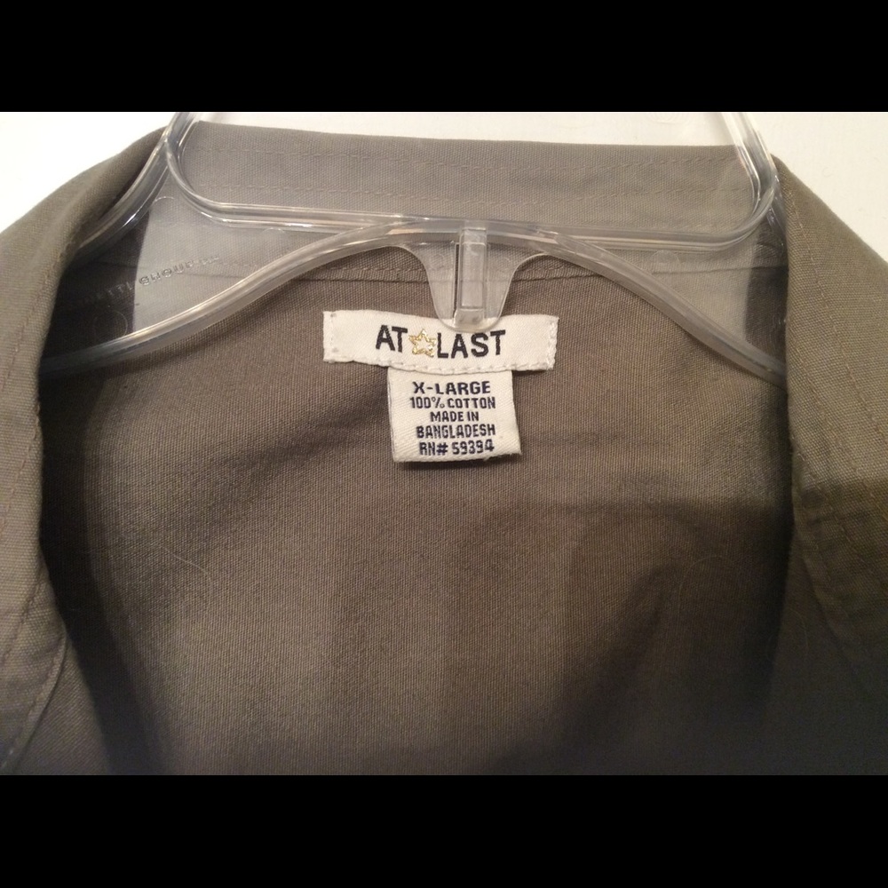 Vest - Picture 2 of 3