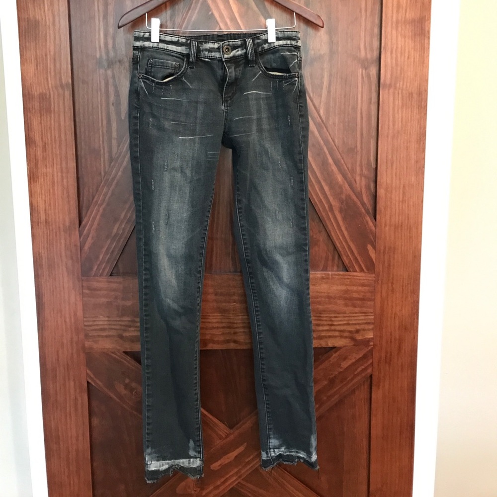 BCBG Maxazria Distressed Skinny Jeans, size 27