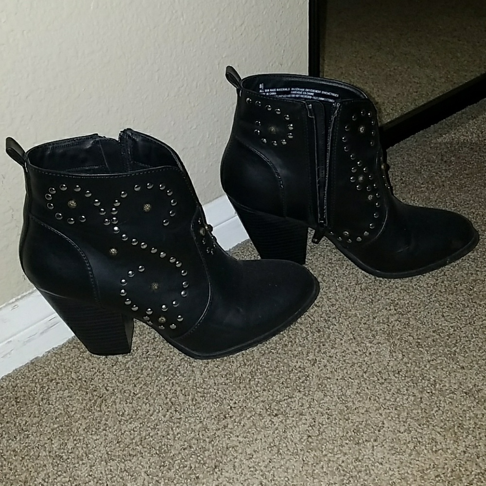 Mossimo studded black booties