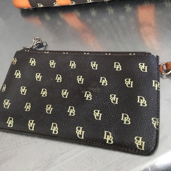 Dooney & Bourke/ Medium/Domed/ Signature/ Satchel - Picture 2 of 8