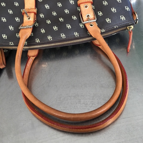 Dooney & Bourke/ Medium/Domed/ Signature/ Satchel - Picture 4 of 8