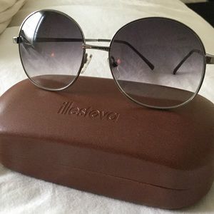 Illesteva sunglasses