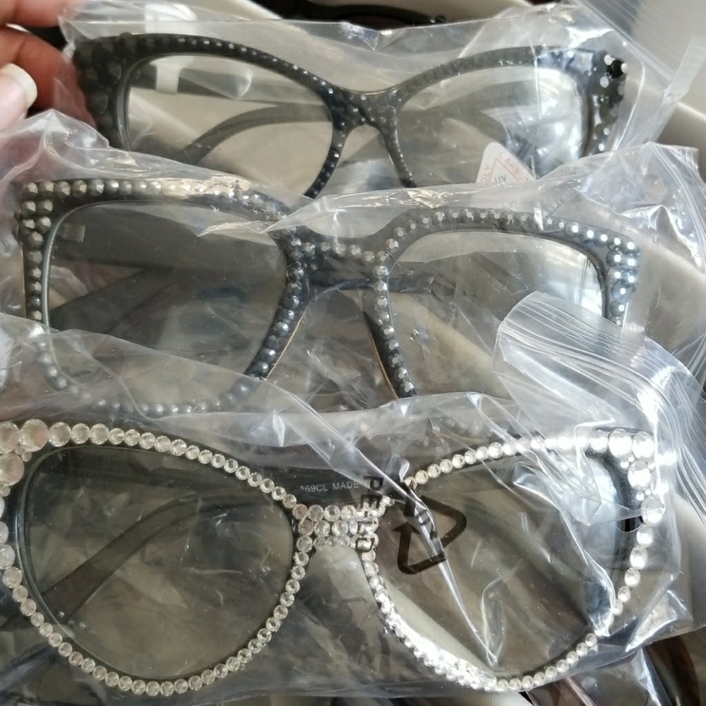 Sunnies & Fashion frames