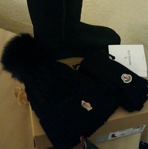 Moncler gloves & hat.