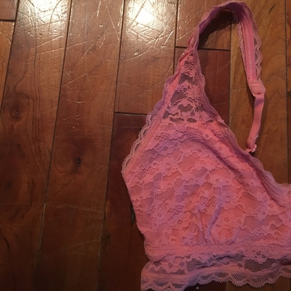 Pink lace Aerie bralette - Picture 2 of 3