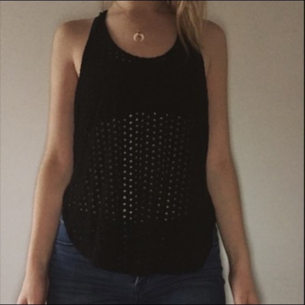 🖤Aritzia Eyelet Racerback Tulip Tank🖤
