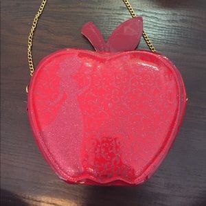 Snow White Apple purse