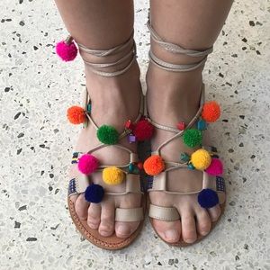 steve maiden pom pom flats