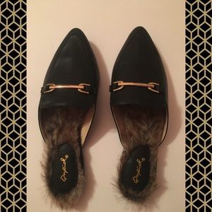 NWOT Qupid Faux Fur Loafer Mules