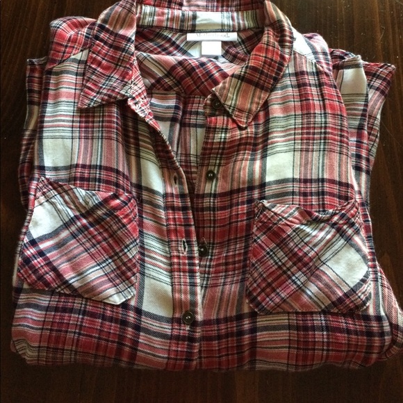 Motherhood Maternity Tops - Motherhood Maternity plaid button down