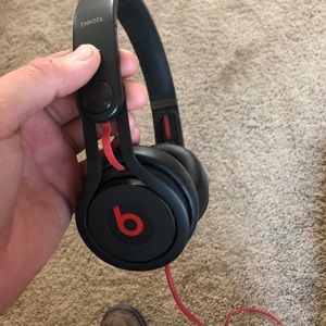Beats by dr Dre. Beats mixr