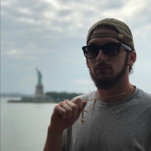 Meet your Posher, Alex