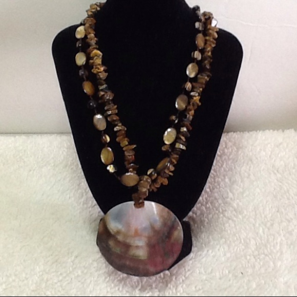 Pearl Type Brown chip and round stones necklace