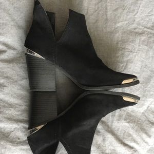 Mossimo Black Silver Accented Stacked Heel Booties