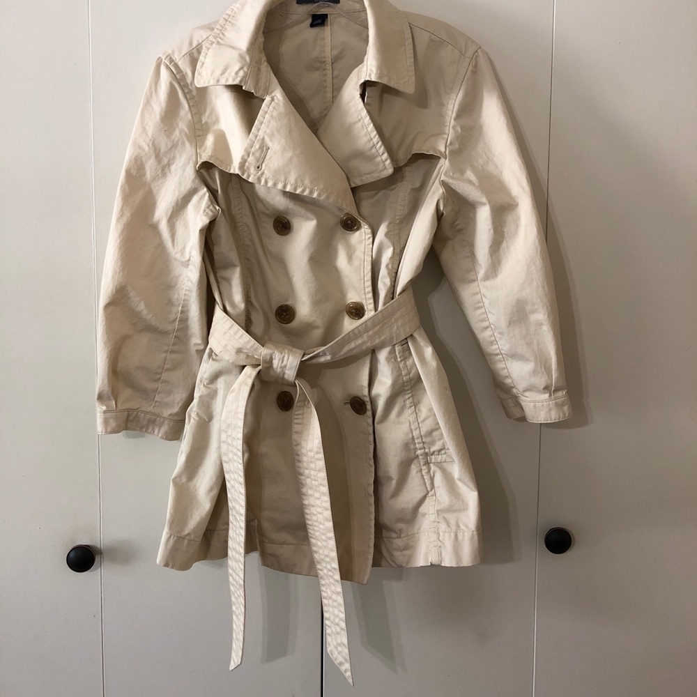 Lightweight tan Gap Peacoat
