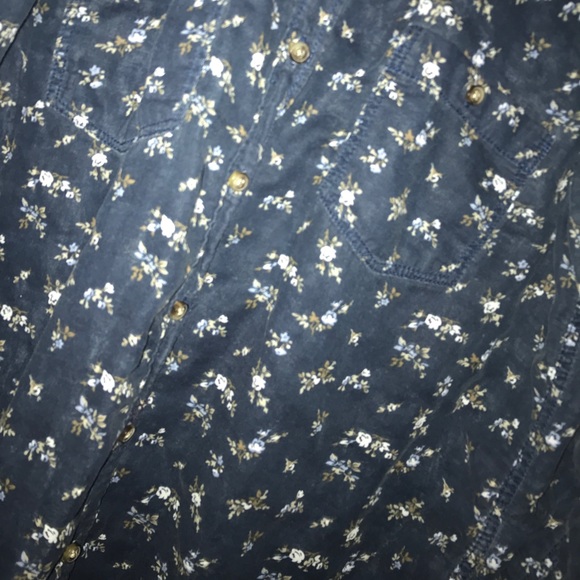 Floral Pattern H&M Button down - Picture 3 of 3