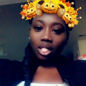 Meet your Posher, Alexis