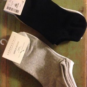 SIX pair of Aeropostale Socks