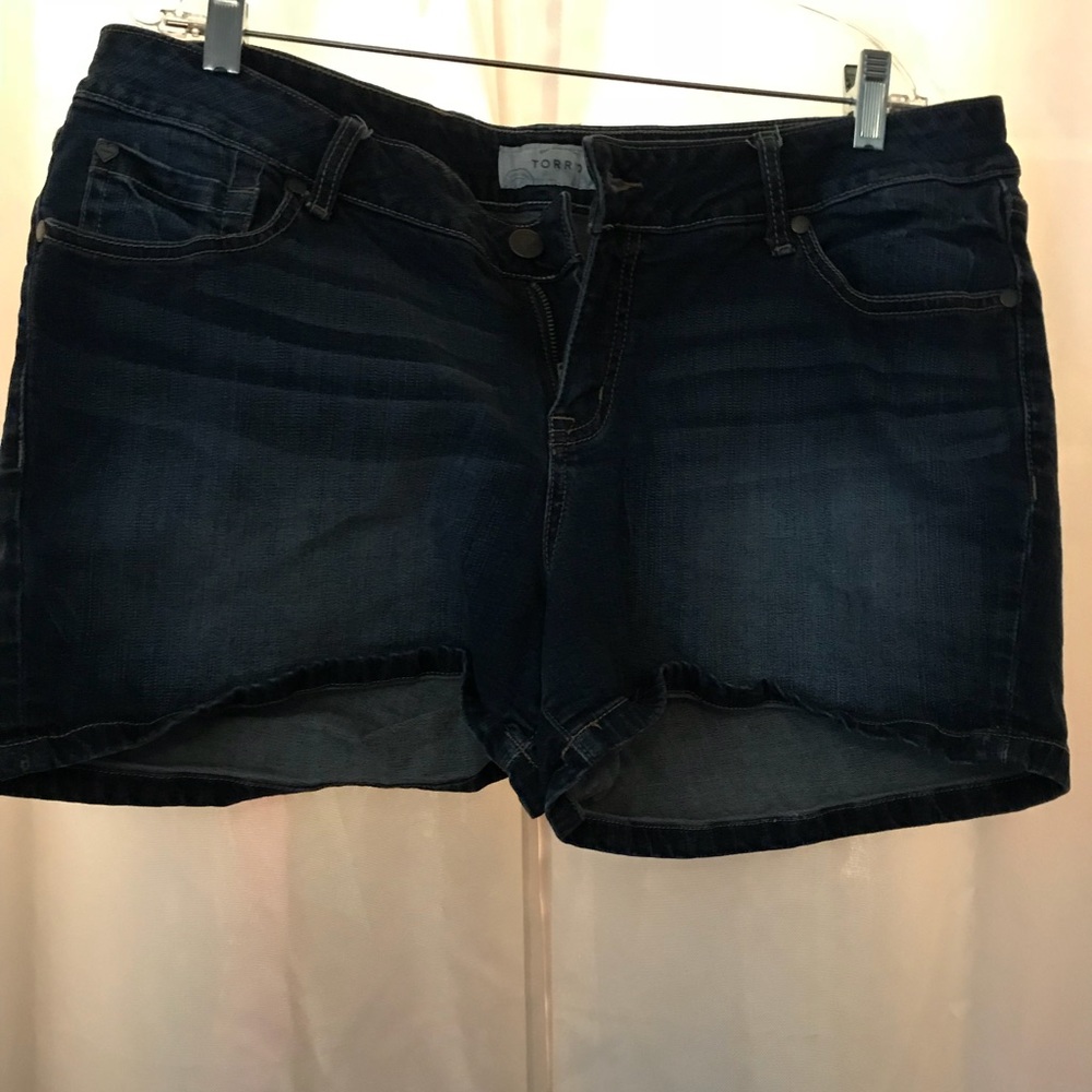 Torrid Jean Shorts Size 18