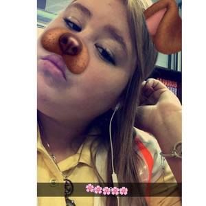 Meet your Posher, Becca