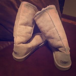 Tall UGG - light tan/ creme - like new  W6