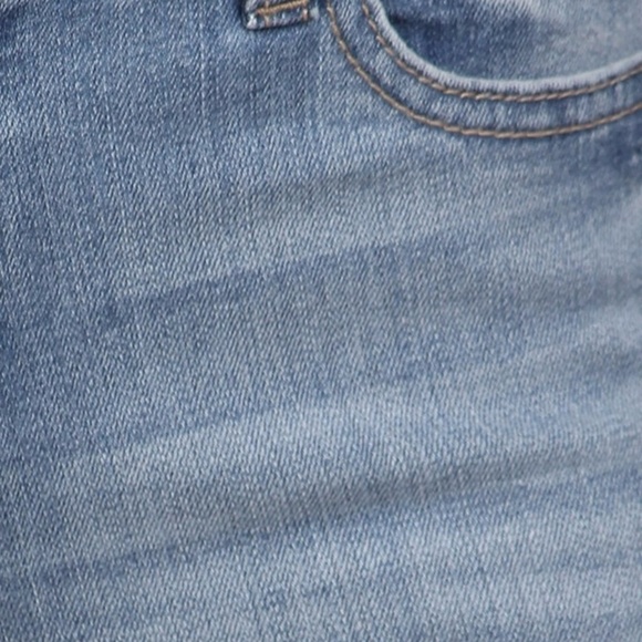 Distressed Jeans - Picture 4 of 5