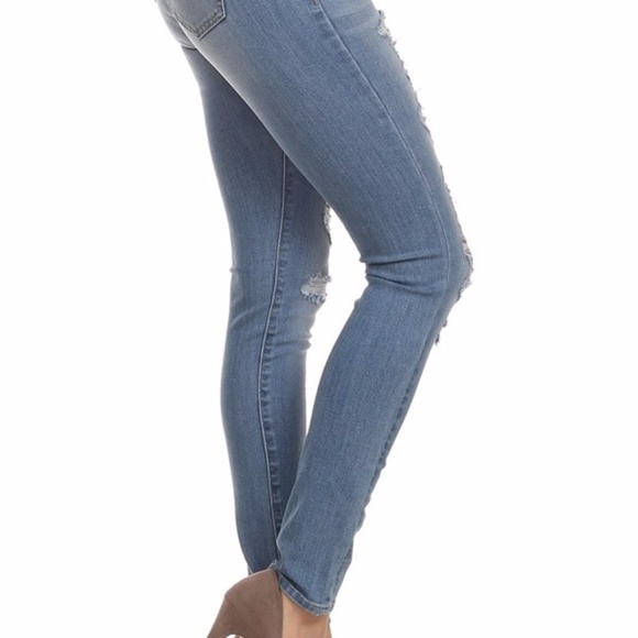 Distressed Jeans - Picture 3 of 5