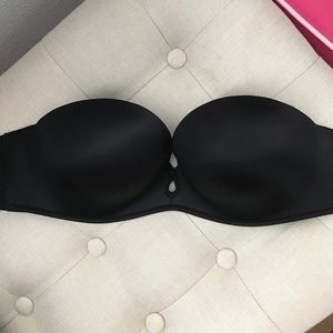 Victoria’s secret black strapless bra