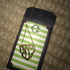 C wonder initial N a necklace gold