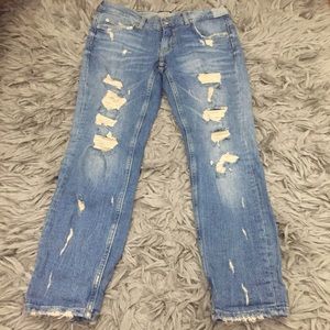 Zara Distressed/Ripped Boyfriend Jean