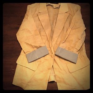 Lightweight linen blazer