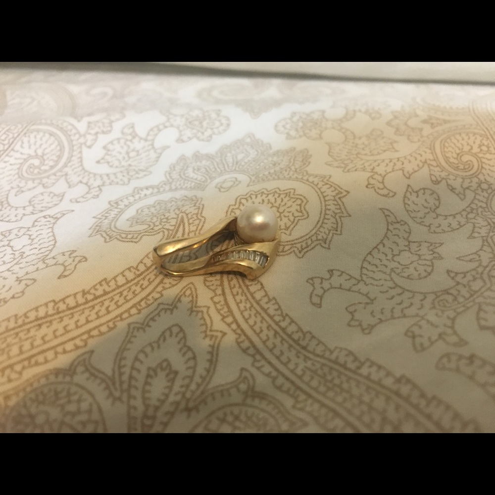 14k gold and pearl ifinity love