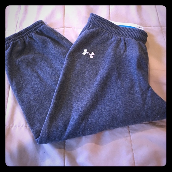 Under armor capris - Picture 1 of 3