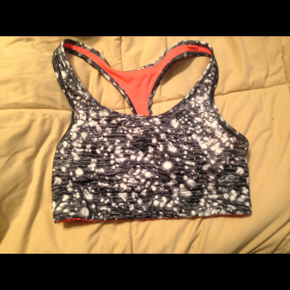 sports bra