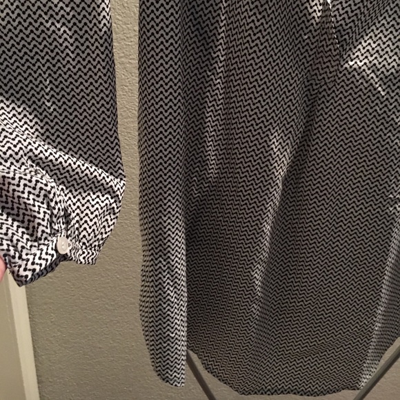 New York & Company - Picture 4 of 4