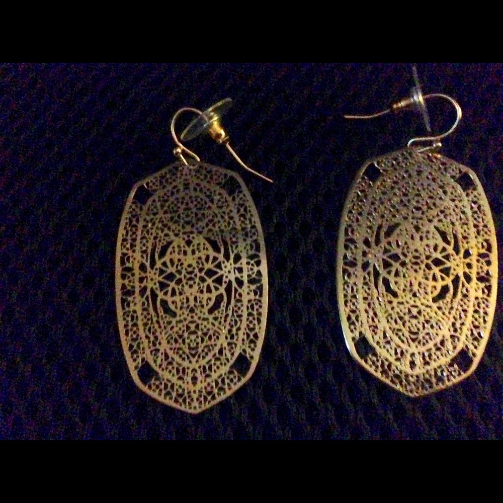 Gorgeous intricate paper thin earrings