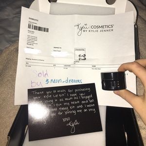 Kylie cosmetics ultra glow