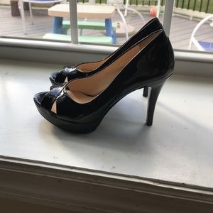 Nine West 4 in black patent leather heels