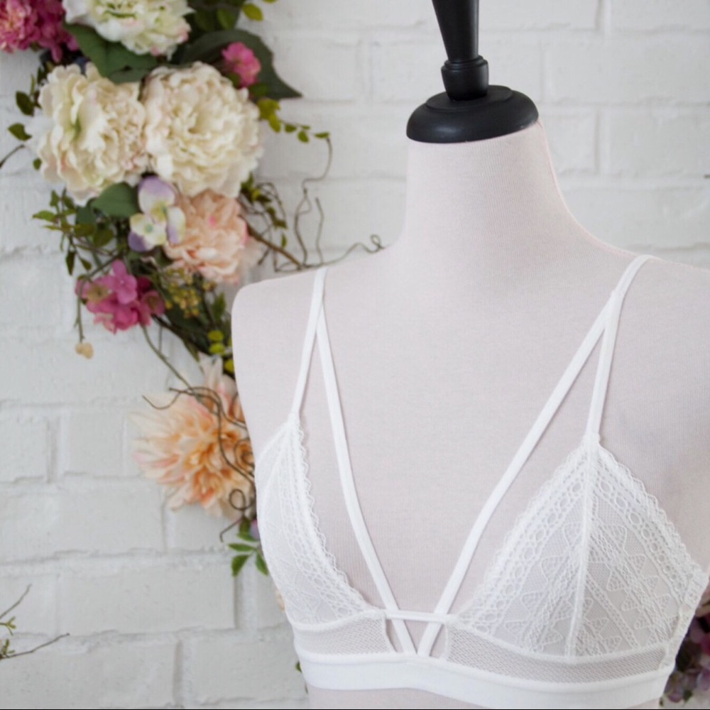 Coachella SEXY Lace Bralette - Boutique - Picture 7 of 8