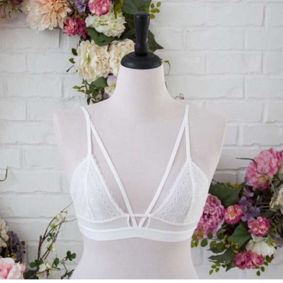 Coachella SEXY Lace Bralette - Boutique - Picture 3 of 8