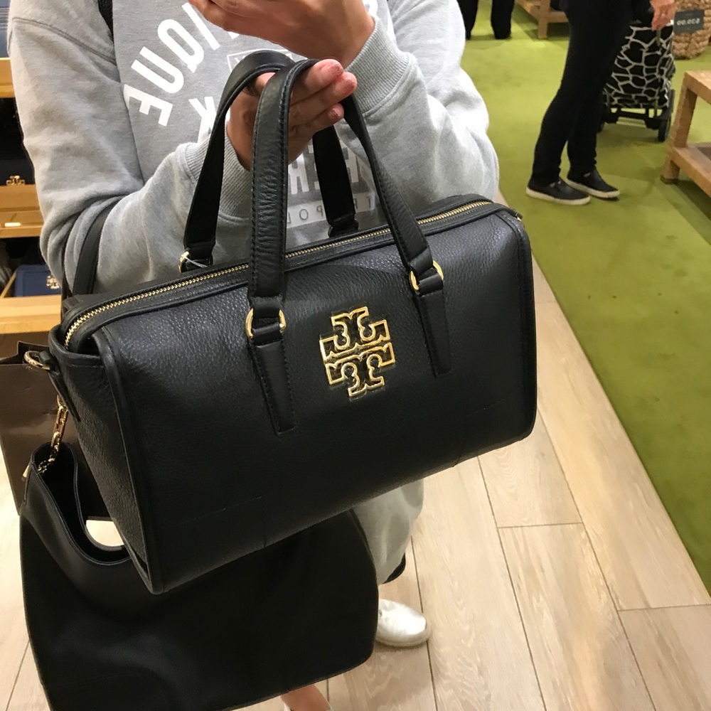 New Authentic Tory Burch Black Leather Satchel - Picture 3 of 6