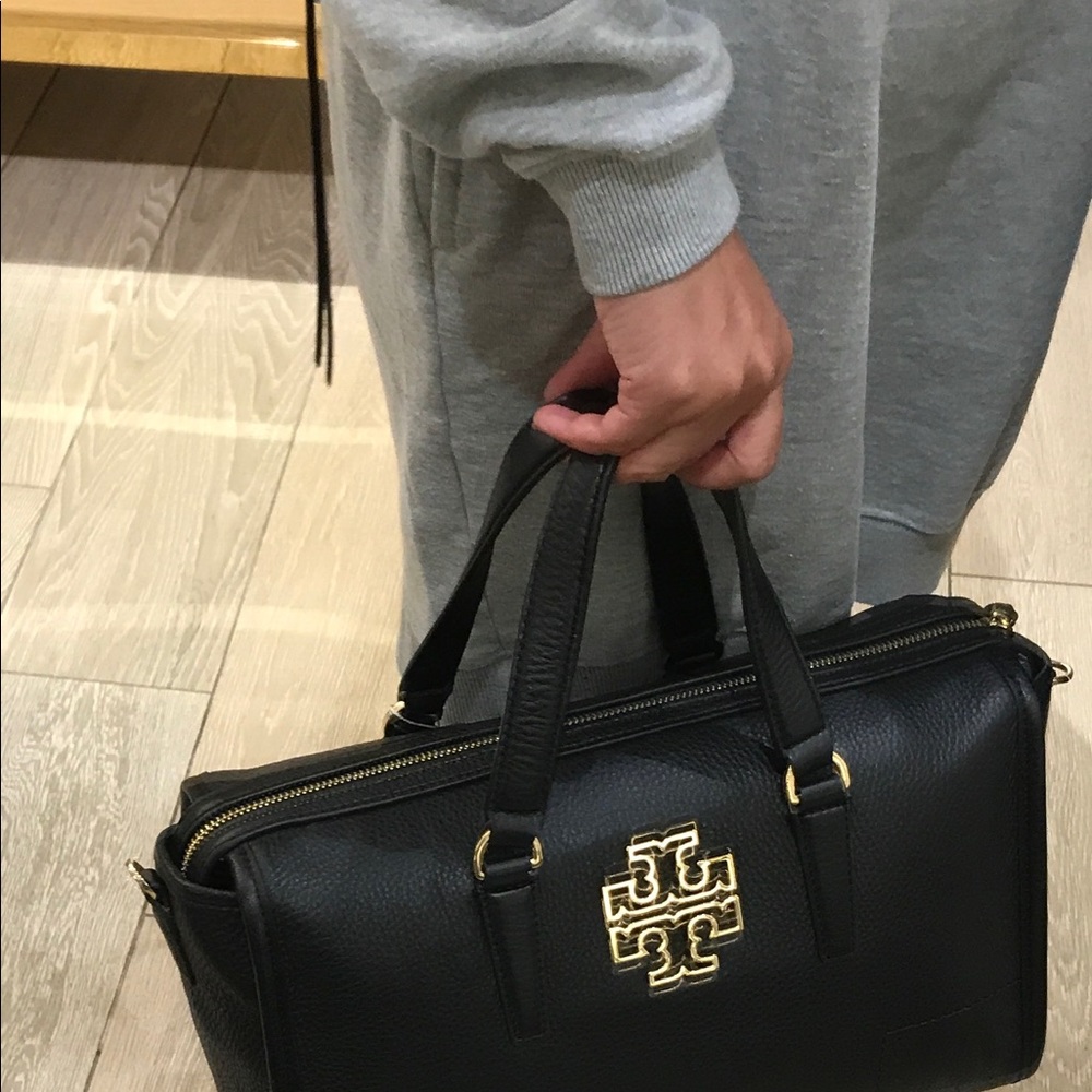 New Authentic Tory Burch Black Leather Satchel - Picture 5 of 6